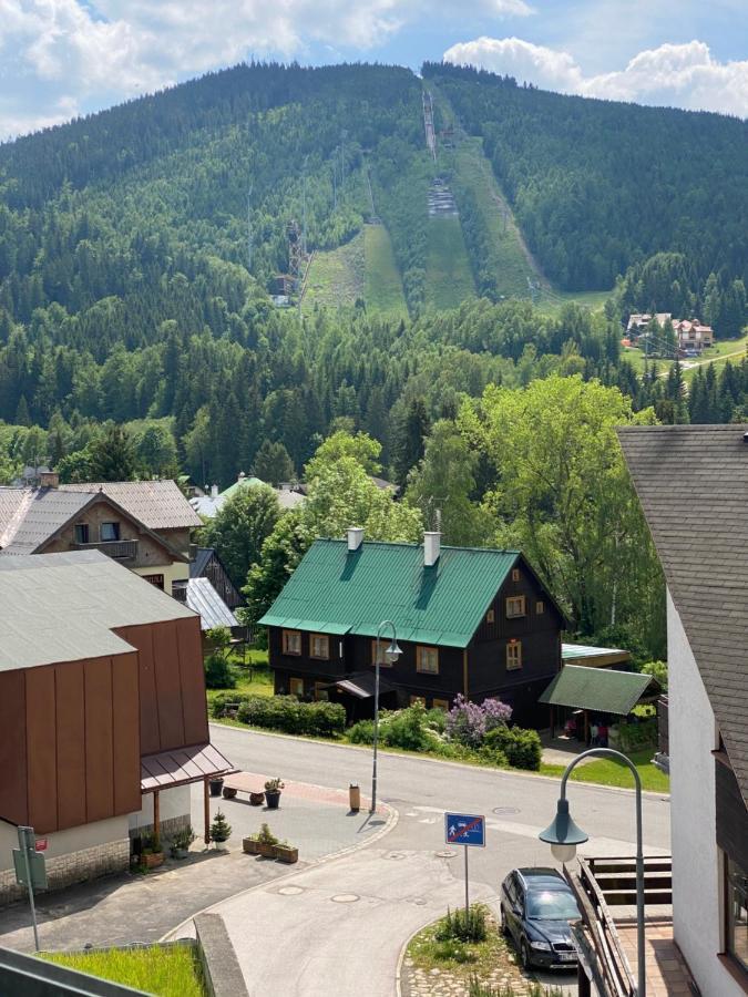 Luxusni Apartman U Sjezdovek S Garazi Harrachov Eksteriør billede